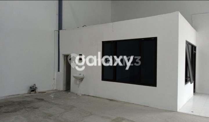 STRATEGIC WAREHOUSE FOR RENT IN KENJERAN AREA NEAR RUNGKUT MERR PAKUWON CITY