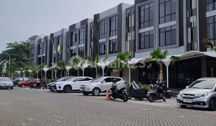 Ruko Beverly Pakuwon City Fronting Hokky 3 Floors 2