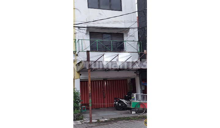 Ruko Wiyung Surabaya 3 Floors Strategic Location 2