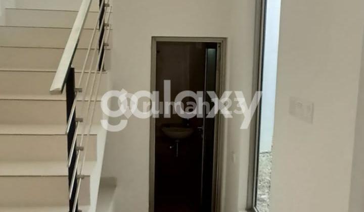 Greenland Residence Gresik 2-Story House 2