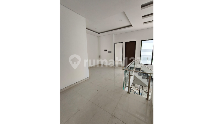 Darmo Permai Timur Surabaya 2-Storey House Facing East 2