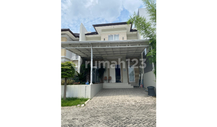 Greenland Residence Gresik 2-Story House Facing East