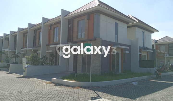 Rumah Greenland Residence Gresik 2 Lantai Hook Hadap Selatan Timur