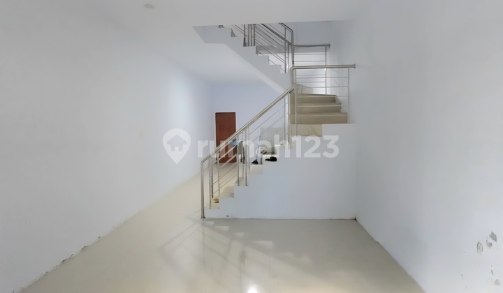 Rumah Siap Huni Dalam Komplek Daerah Krakatau 2