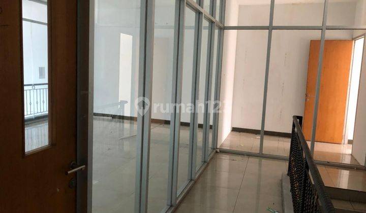 Dijual Ex Showroom 3 Lantai di Jl. Setiabudi Luas 910 M2 Bandung Jawa Barat 4