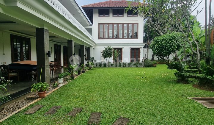 Disewakan Rumah Dengan Taman Dan Kolam Renang Di Cipete Jakarta Selatan Rumah Bagus di Cipete Disewakan Rumah Dengan Taman Dan Kolam Renang Di Cipete Jakarta Selatan Rumah Bagus di Cipete
