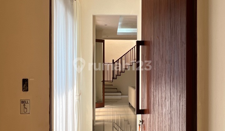 Towhouse Dekat N A S School Furnished Kemanan 24 Jam 1