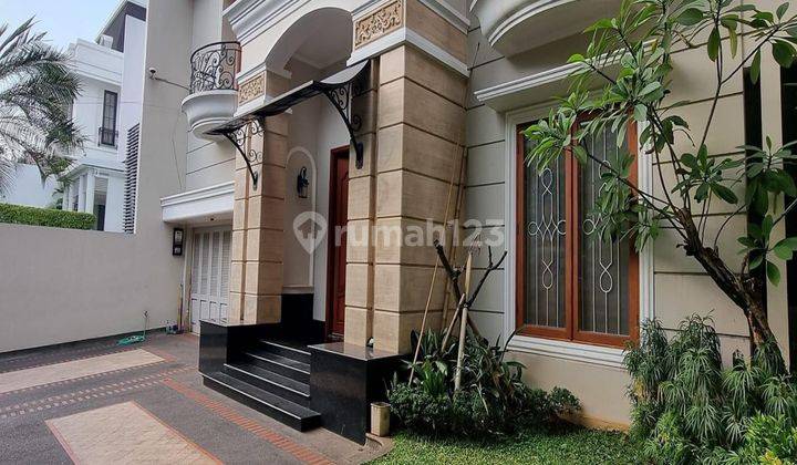 Maintened Classic House Pondok Indah, Jakarta Selatan 1