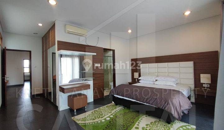 Rumah Lux Full Furnish di Setra Duta Bandung 2