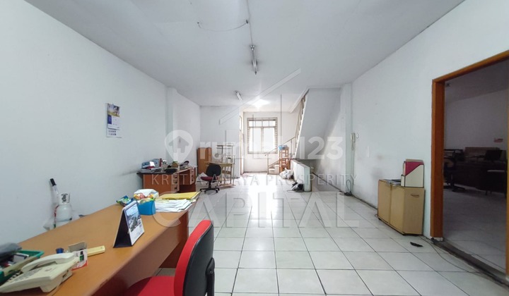 2 Ruko Rendeng di Cihampelas Cocok Untuk Kantor Maupun Gudang