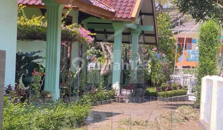 Rumah Tinggal Dengan Lokasi Strategis di Jalan Sadang Serang Bandung 1