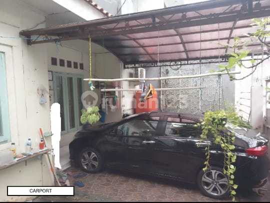 Rumah depan Masjid area Kwitang, 500 meter ke patung Tugu Tani Rumah depan Masjid area Kwitang, 500 meter ke patung Tugu Tani