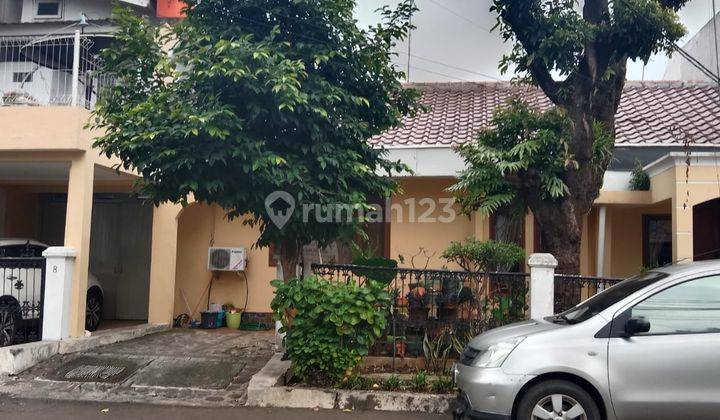 Rumah Lokasi Elit di Komplek Senayan, 550 Meter Ke Jalan Raya Patal Senayan 1