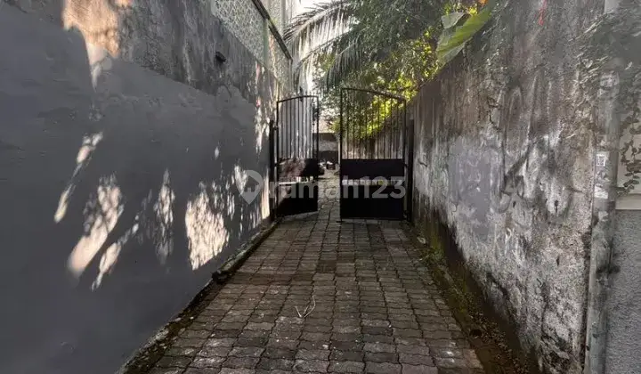 Rumah Ngantong Anti Bising, Bisa Kantor/Gudang, 850 m ke Mampang Prapatan Raya 2
