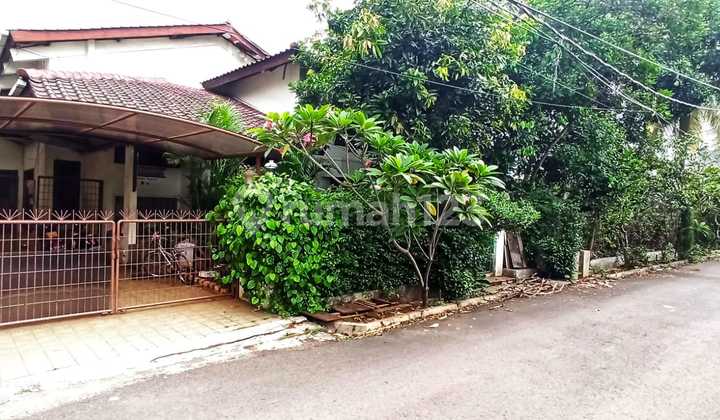 Selling Land and House behind MRT Lebak Bulus Depot