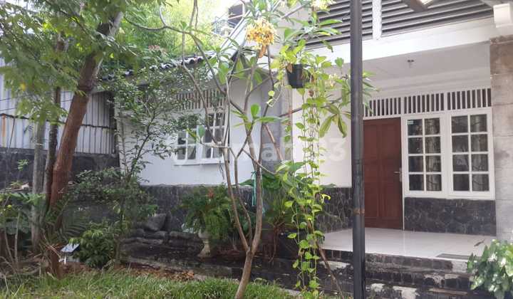 Rumah Depan Taman Komplek Area Cipete, 500 Meter ke Jalan Raya Antasari dan 2Km ke Kemang Raya 2