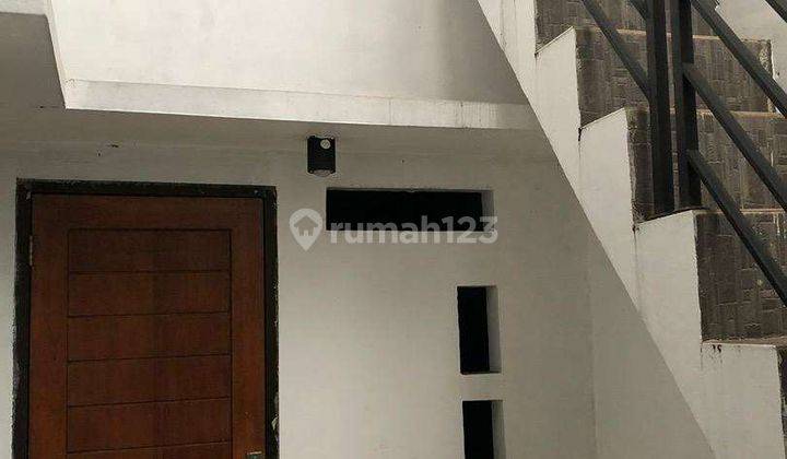 Rumah Masuk Komplek, 450 Meter Ke Jalan Raya Pkp 7