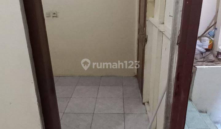Kos kosan Sisa 2 Kamar Ya. Tinggal Jalan Kaki Ke Wtc Mangga Dua 12