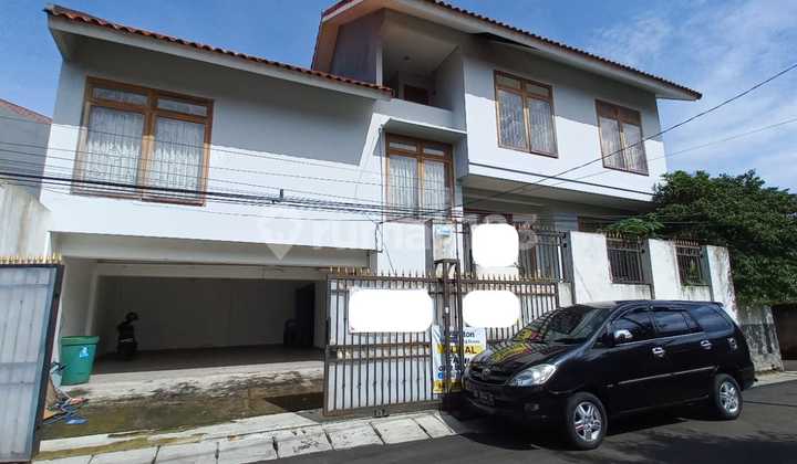 Rumah Hook Dan Strategis, 400 Meter Ke Jalan Radio Dalam Raya