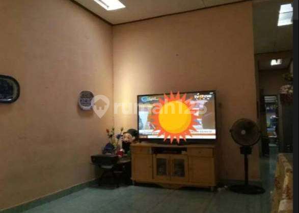 Rumah Masuk Gang, Persis Belakang Trakindo Dan Cibis Nine, 400 Meter Ke Tb Simatupang 3