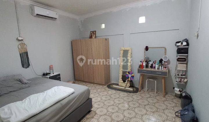 Rumah Hook, Pinggir Jalan Raya Area Pondok Labu, Super Untung Dan Strategis 1