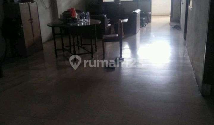 Rumah Akses Mobil, 900 Meter Ke Roxy Square 6