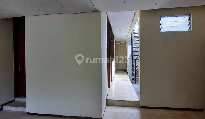 Bisa Direnov Sesuai Kebutuhan, Garasi Carport Total 10 Mobil, 65 Meter Ke Jalan Kemang Raya 20