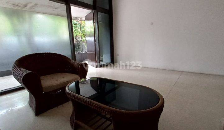 Bisa Direnov Sesuai Kebutuhan, Garasi Carport Total 10 Mobil, 65 Meter Ke Jalan Kemang Raya 23