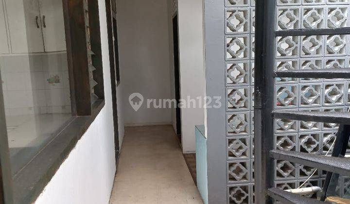 Bisa Direnov Sesuai Kebutuhan, Garasi Carport Total 10 Mobil, 65 Meter Ke Jalan Kemang Raya 46