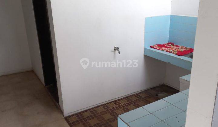 Bisa Direnov Sesuai Kebutuhan, Garasi Carport Total 10 Mobil, 65 Meter Ke Jalan Kemang Raya 47