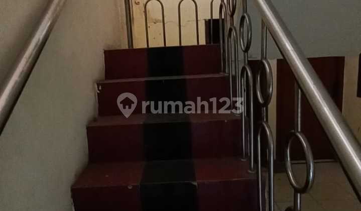 Rumah Cocok Untuk Kantor, Pinggir Jalan Raya Tanjung Barat. Minimal 2 Tahun Sekaligus Ya 22