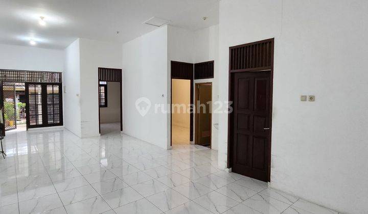 Rumah Baru Siap Huni di Komplek Taman Aries, 200 Meter Ke Jalan Raya Utama 4