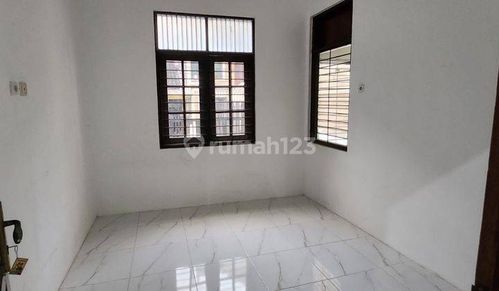 Rumah Baru Siap Huni di Komplek Taman Aries, 200 Meter Ke Jalan Raya Utama 21