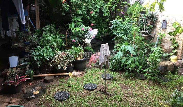 Rumah Lama Pinggir Jalan, 200 Meter Ke Jalan Terogong Raya 10