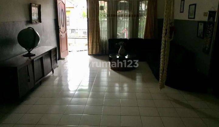 Rumah Lama Pinggir Jalan, 200 Meter Ke Jalan Terogong Raya 11