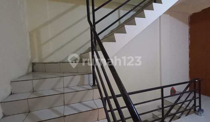 Ruko Super Strategis Pinggir Jalan Raya Area Gandaria 12