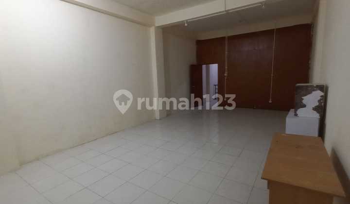 Ruko Super Strategis Pinggir Jalan Raya Area Gandaria 17