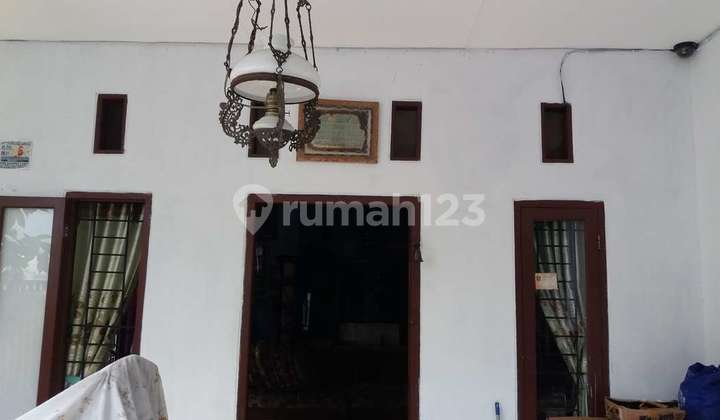 For Sale: House with Bonus Boarding Rooms, 10 Meters to Al Izhar School Pondok Labu 2