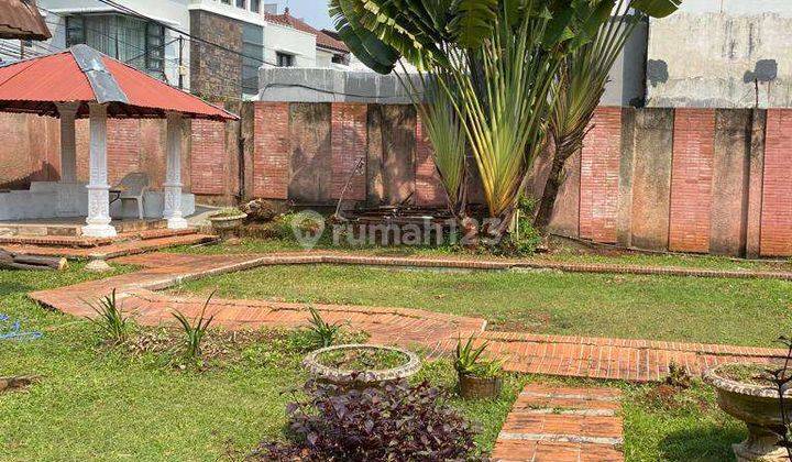 Rumah Hook Adem di Kemang Utara, 100 Meter Ke Jalan Raya 1