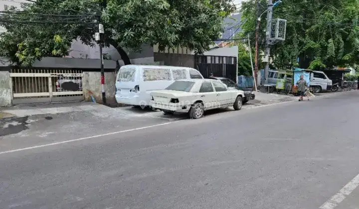 Rumah Hitung Tanah Pinggir Jalan Raya Besar, Belakang Ltc Glodok 2