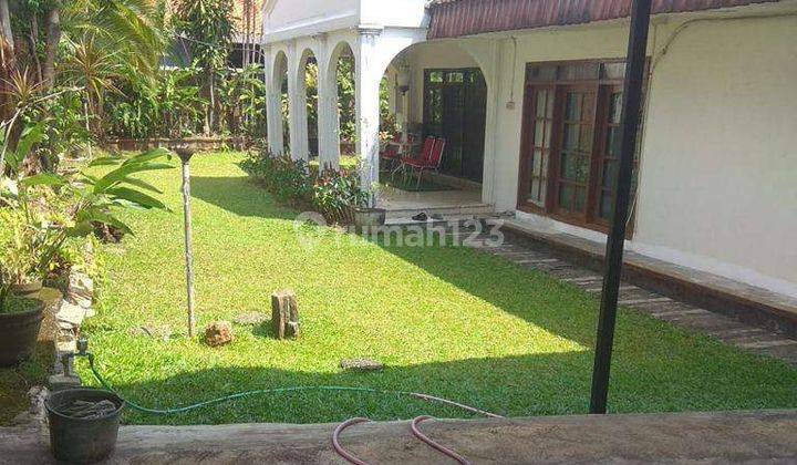 Rumah Hook Adem di Kemang Utara, 100 Meter Ke Jalan Raya 2