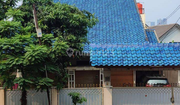 Rumah Super Adem di Area Tanah Kusir, 150 Meter Ke Veteran Raya 1