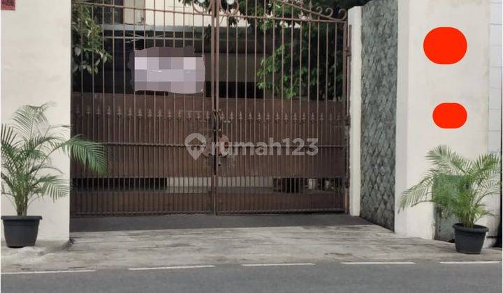 Rumah Pinggir Jalan Raya, 150 Meter Ke Kampus Binus 1