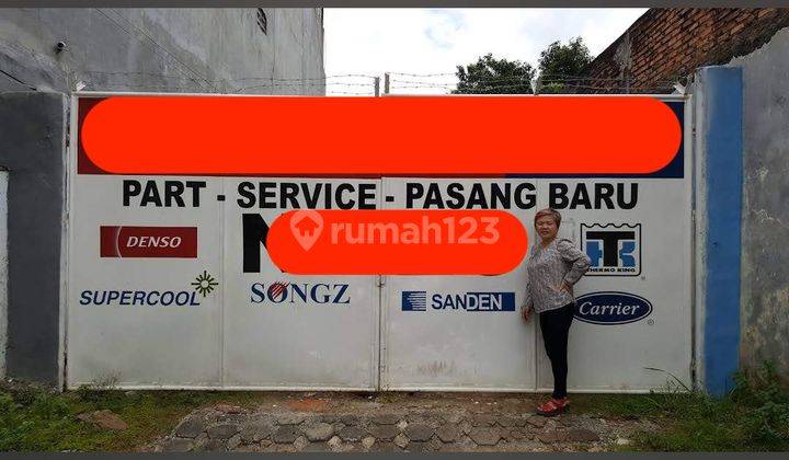 Rumah Area Zona Komersil Pinggir Jalan Condet Raya 2