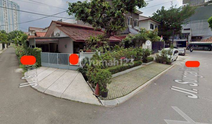 Rumah Hook di Jln Sambas, 350 M Ke Mrt Blok M 1