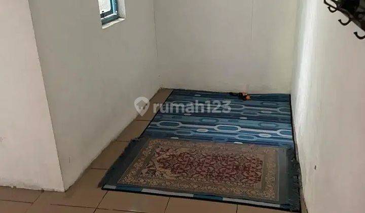 Rumah Bentuk Tanah Model Botol, 100 M Ke Radio Dalam Raya 2