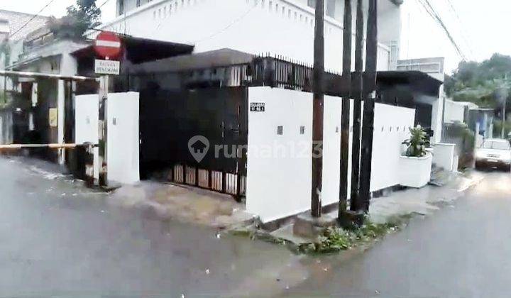 Rumah Hook Siap Huni Area Cilandak Barat, 30 Meter Ke Jalan Fatmawati Raya 2