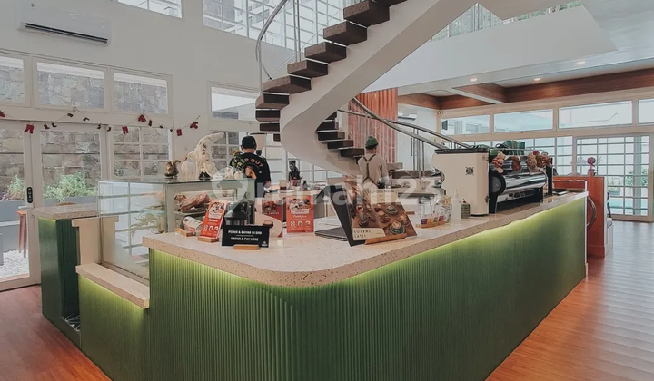 Full Two-Storey Cafe Model House in the Premium Area of Pondok Indah Full Two-Storey Cafe Model House in the Premium Area of Pondok Indah