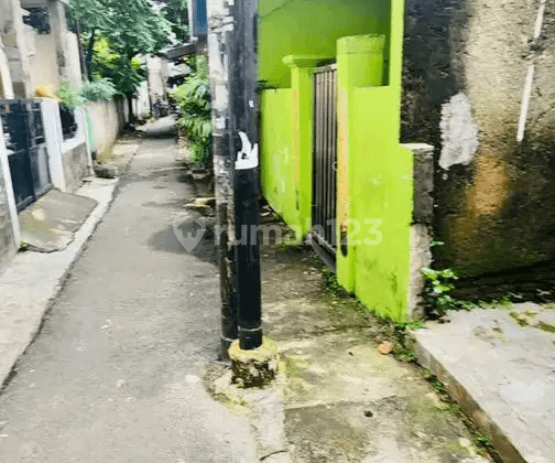 Rumah Hitung Tanah Gang Motor di Jln Murtadho Senen 2