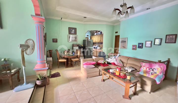 Rumah Akses 2 mobil di area Gunuk Pejaten, cuma 5 menit ke Jln Raya TB Simatupang, 10 menit ke Onestop Shopping AEON Mall Tanjung Barat 2